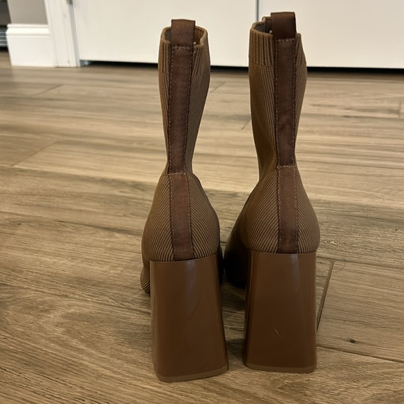 Zara boots - Picture 4 of 8